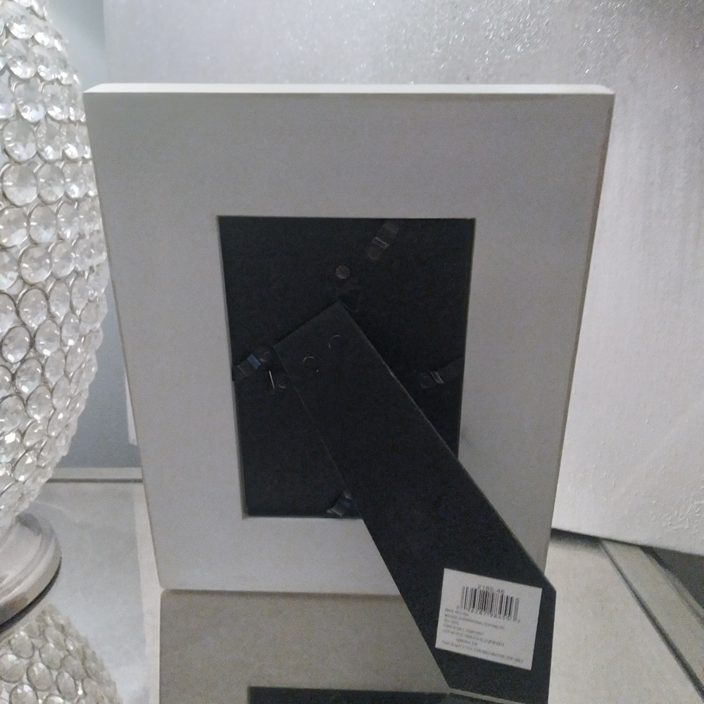 Frame - Picture 2 of 5